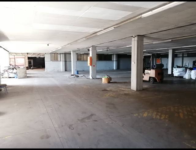 1,580M² FACTORY TO LET IN NEW GERMANY